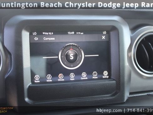 Used 2021 Jeep Wrangler Unlimited Sport image 32