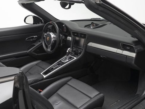 Used 2015 Porsche 911 Carrera S image 36