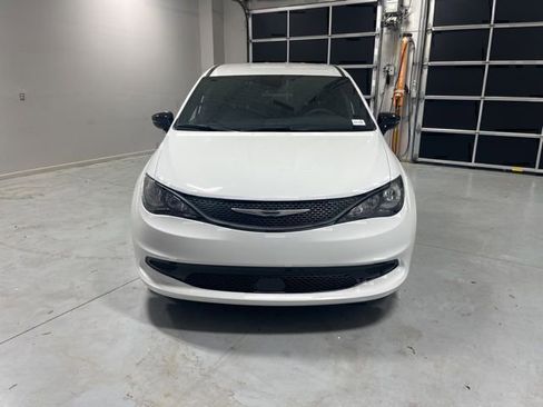 New 2025 Chrysler Voyager LX image 2