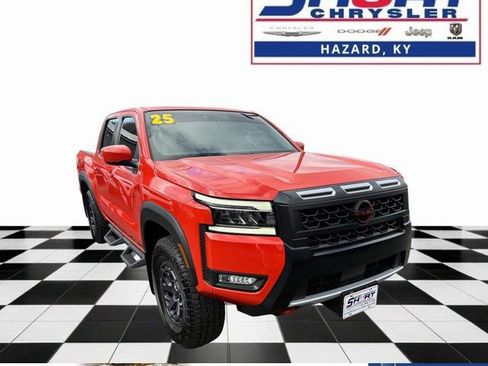 Used 2025 Nissan Frontier PRO-4X image 1