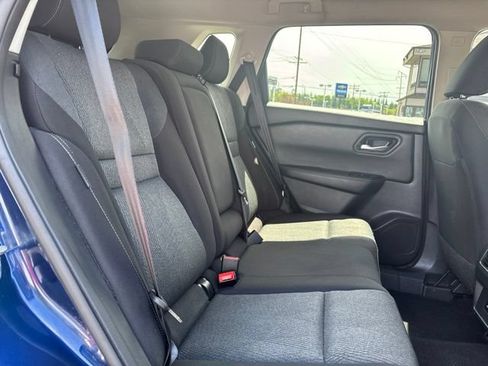 Used 2024 Nissan Rogue SV AWD/4WD image 32