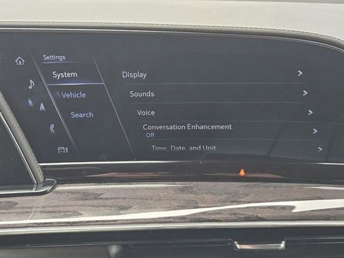 Used 2022 Cadillac Escalade Premium Luxury RWD image 9