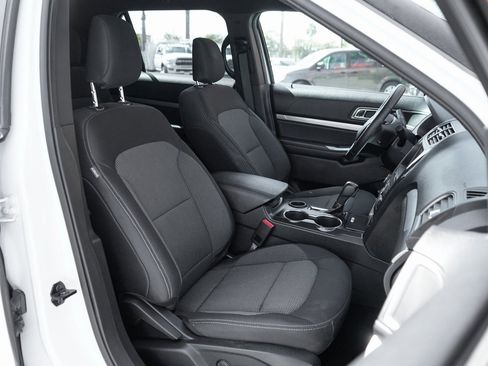 Used 2019 Ford Explorer XLT w/ Equipment Group 201A image 33