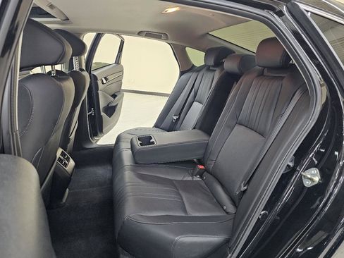 Used 2018 Honda Accord Touring image 24