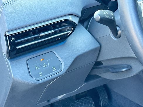 Used 2024 Volkswagen ID.4 S image 10