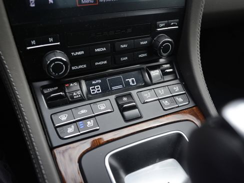 Certified 2024 Porsche 718 Cayman S RWD image 23