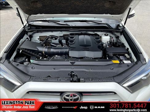 Used 2023 Toyota 4Runner Limited AWD/4WD image 29