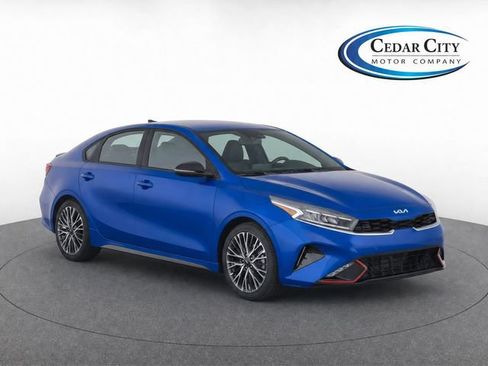Used 2022 Kia Forte GT-Line FWD image 2