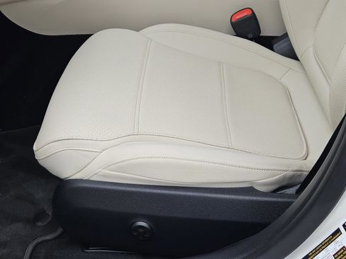 Used 2025 Mercedes-Benz C 300 C 300 image 25