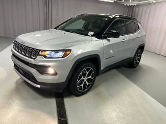 Used 2024 Jeep Compass Limited AWD/4WD video 3