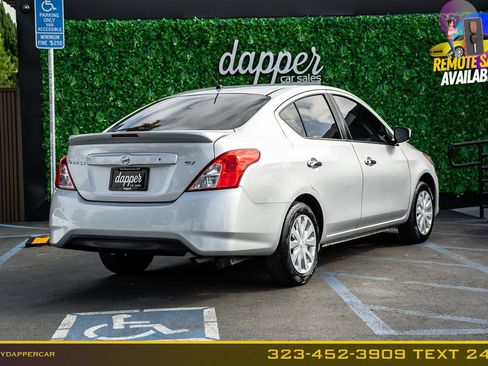 Used 2018 Nissan Versa SV FWD image 5