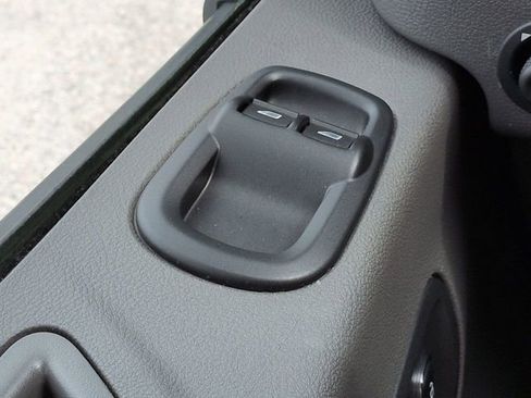 Used 2023 Ford Transit 350 XLT image 21