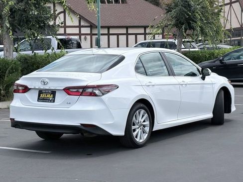 Used 2024 Toyota Camry LE FWD image 5