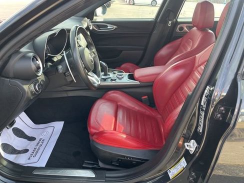 Used 2023 Alfa Romeo Giulia Veloce image 15