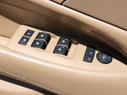 Used 2020 Cadillac Escalade ESV Platinum AWD/4WD image 9