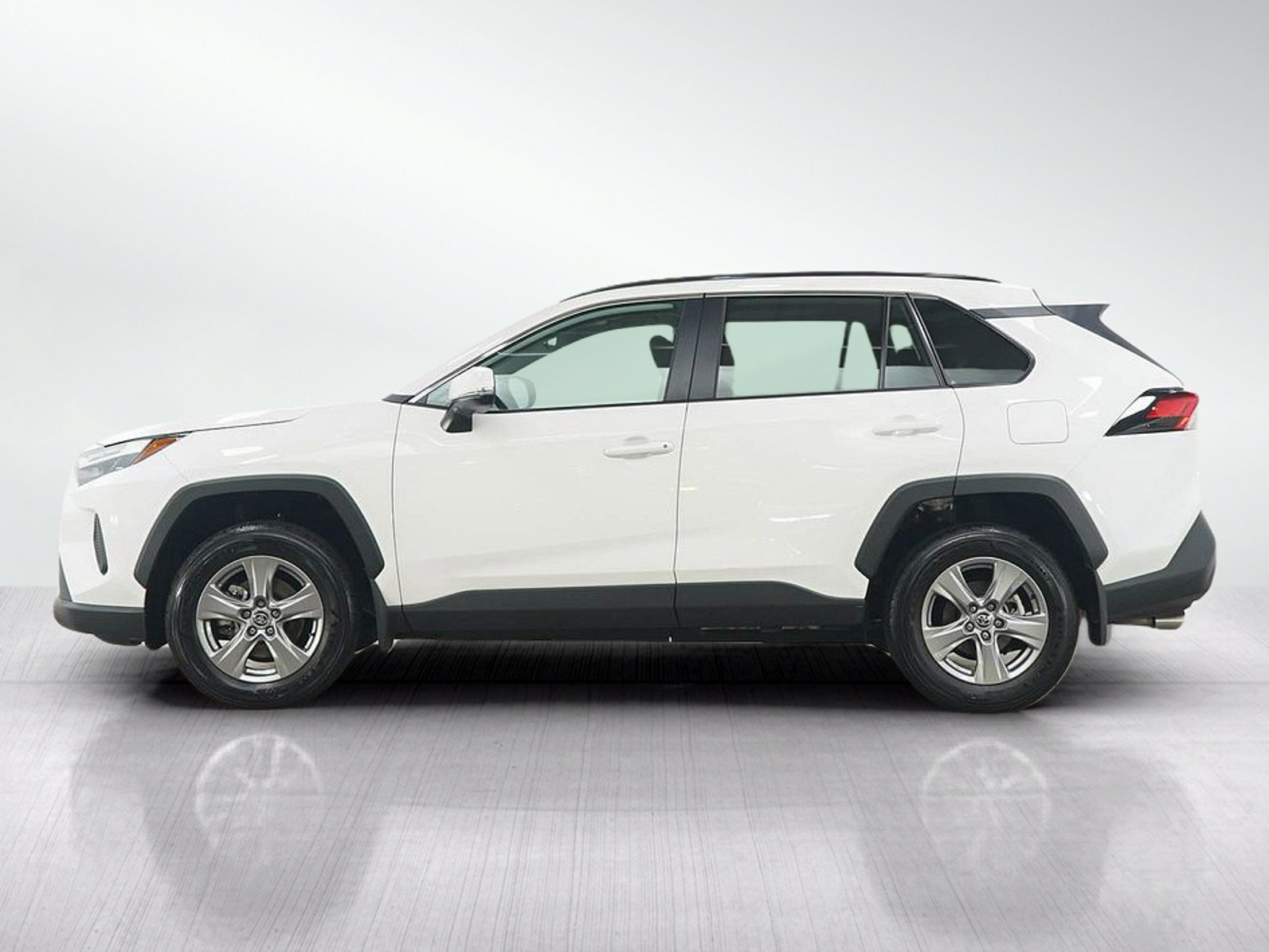 Used 2024 Toyota RAV4 XLE w/ Convenience Package AWD/4WD image 2