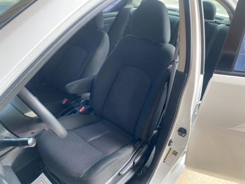 Used 2019 Nissan Versa SV FWD image 14
