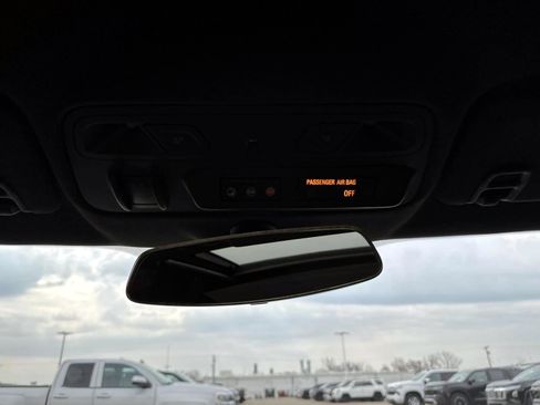 Used 2023 Chevrolet Camaro LT w/ Technology Package image 28