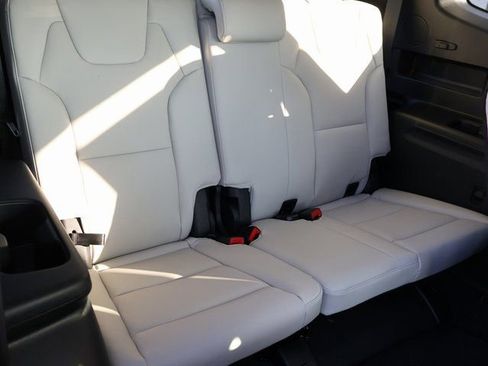 New 2025 Kia Telluride S image 13