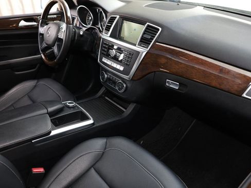 Used 2014 Mercedes-Benz ML 350 4MATIC w/ Premium 1 Package image 20