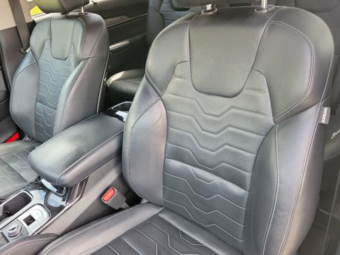 Used 2022 Kia Telluride SX w/ SX Prestige Package AWD/4WD image 6