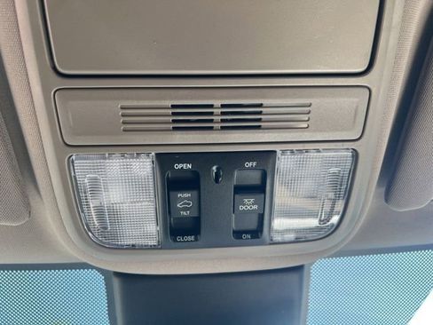 Used 2024 Honda Odyssey EX-L image 6