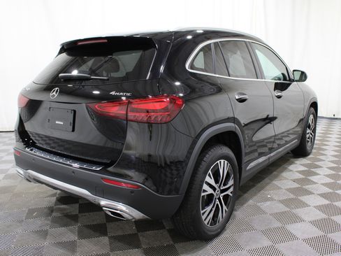 Used 2025 Mercedes-Benz GLA 250 4MATIC image 32