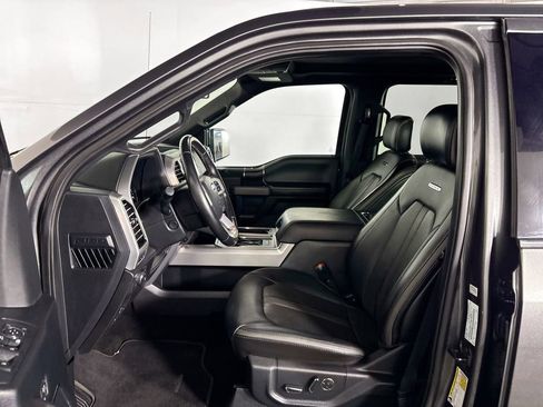 Used 2019 Ford F150 Platinum w/ Equipment Group 701A Luxury AWD/4WD image 11