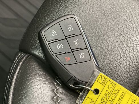 Used 2023 GMC Yukon XL Denali w/ Denali Reserve Package image 27