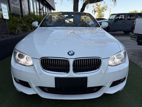 Used 2013 BMW 335i Convertible image 2