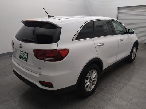 Used 2020 Kia Sorento LX FWD image 9