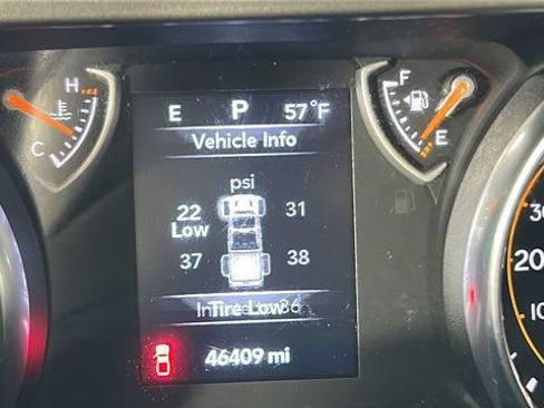 Used 2022 Jeep Gladiator Sport AWD/4WD image 18