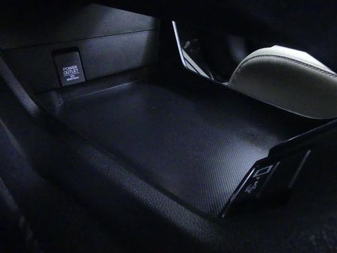 Used 2021 Honda Clarity Plug-In Hybrid image 15