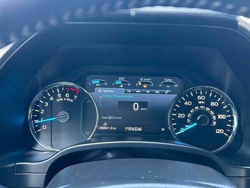 Used 2017 Ford F150 Lariat w/ Equipment Group 502A Luxury AWD/4WD image 15