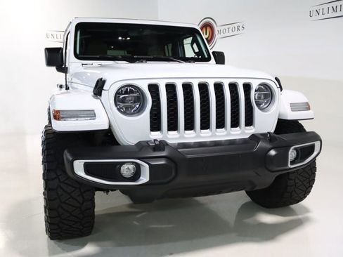 Used 2021 Jeep Wrangler Unlimited Sahara w/ Dual Top Group AWD/4WD image 30