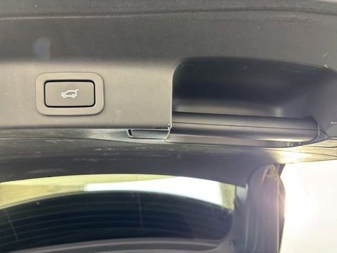 Used 2019 Jaguar F-PACE Premium AWD/4WD image 21