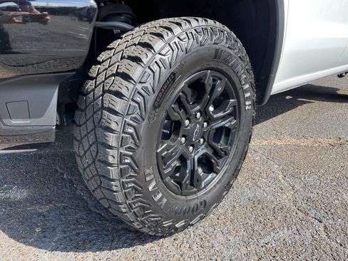 Used 2024 Chevrolet Silverado 1500 ZR2 w/ Dark Appearance Package AWD/4WD image 13