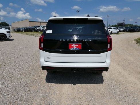 New 2027 Ford Expedition Active AWD/4WD image 6