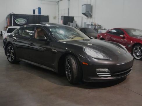 Used 2011 Porsche Panamera 4 image 3