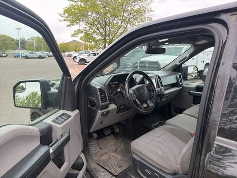 Used 2017 Ford F150 XLT w/ Equipment Group 301A Mid AWD/4WD image 13