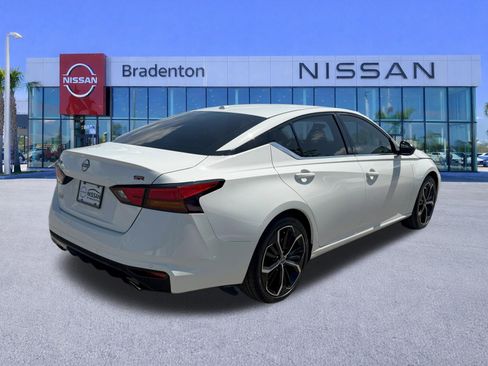 Used 2024 Nissan Altima 2.5 SR FWD image 5