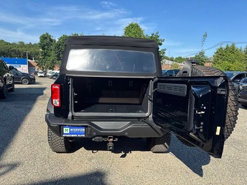 Used 2023 Ford Bronco Black Diamond w/ Sasquatch Package AWD/4WD image 5