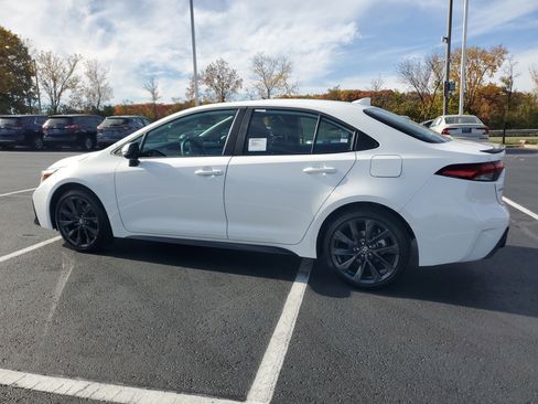 New 2026 Toyota Corolla XSE image 4