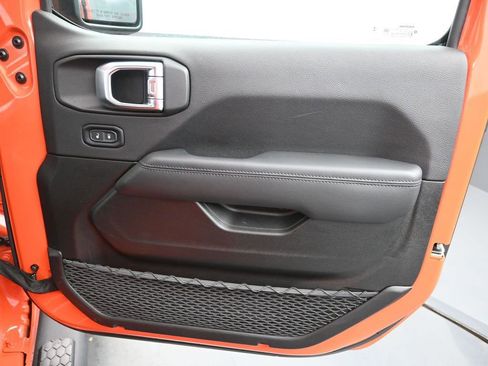 Used 2023 Jeep Wrangler Altitude image 20