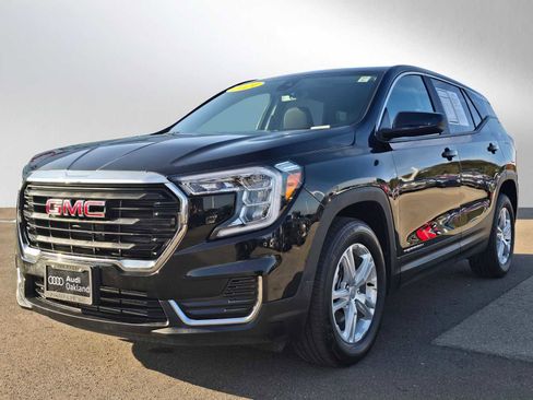 Used 2024 GMC Terrain SLE image 7
