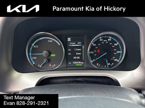 Used 2017 Toyota RAV4 Limited image 28