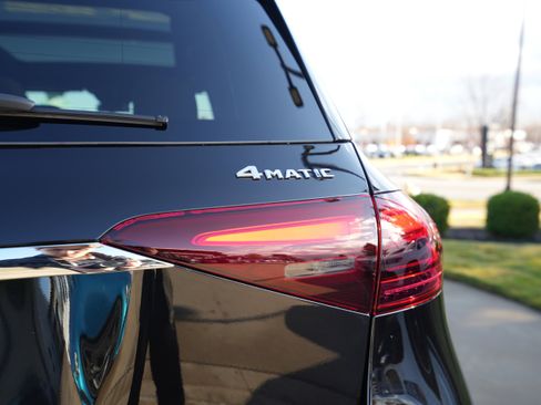 New 2026 Mercedes-Benz GLE 580 4MATIC image 18