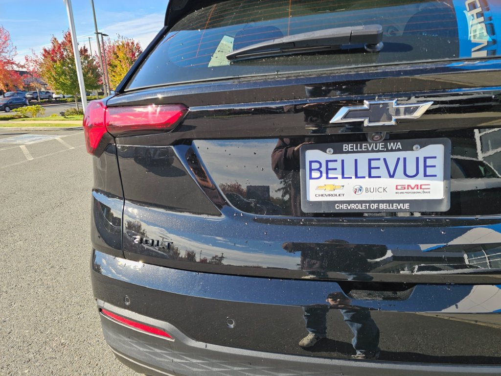 New 2027 Chevrolet Bolt LT w/ Comfort Package FWD image 16