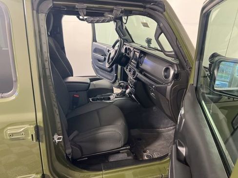 Used 2023 Jeep Wrangler Unlimited Sport AWD/4WD image 28