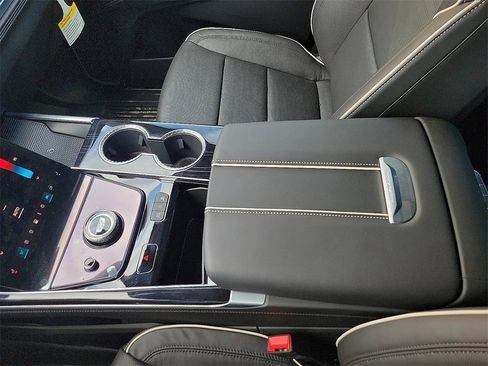 New 2026 Cadillac Escalade Sport w/ LPO, ONYX Package image 20